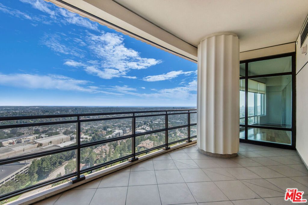 Properties 4 1 W Century Drive 24A