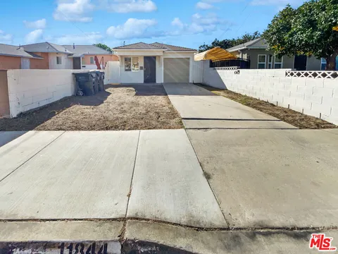 MLS: 25487377