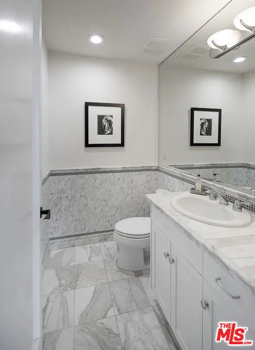 Santa Barbara, California 93103, United States, 3 Bedrooms Bedrooms, ,5 BathroomsBathrooms,Residential,Active,117902