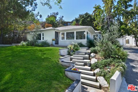 A home in Studio City