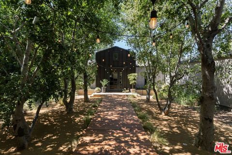 226 S Rimpau Boulevard Los Angeles CA 90004