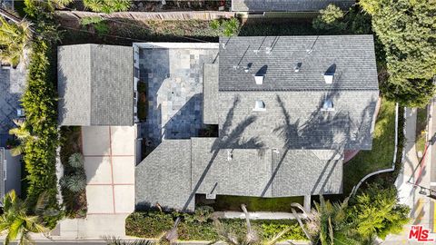 A home in Manhattan Beach