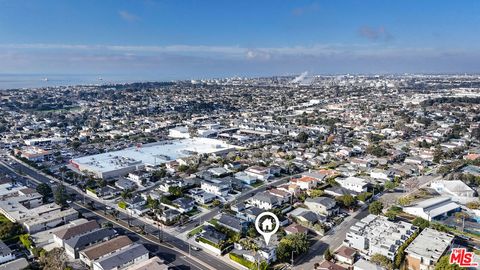 A home in Manhattan Beach