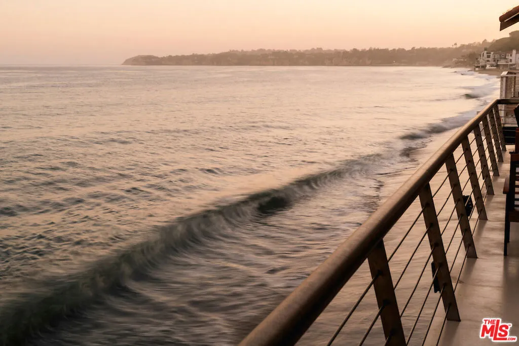 Malibu, California 90265, United States, 5 Bedrooms Bedrooms, ,5 BathroomsBathrooms,Residential,Active,89057