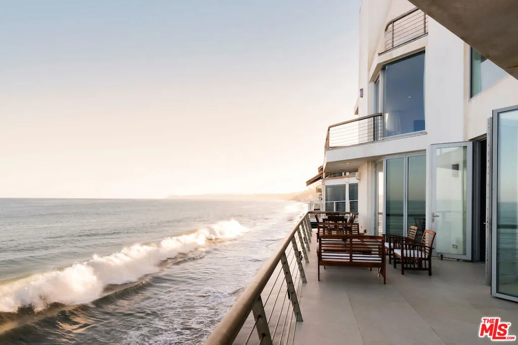 Malibu, California 90265, United States, 5 Bedrooms Bedrooms, ,5 BathroomsBathrooms,Residential,Active,89057