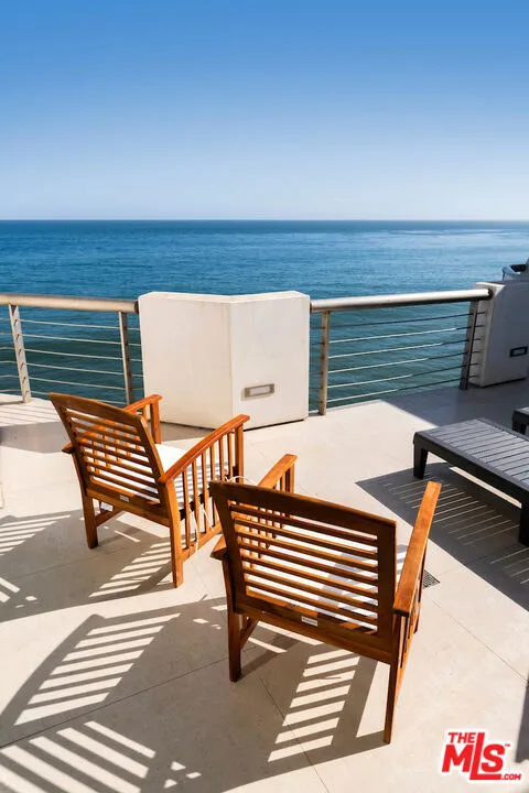 Malibu, California 90265, United States, 5 Bedrooms Bedrooms, ,5 BathroomsBathrooms,Residential,Active,89057