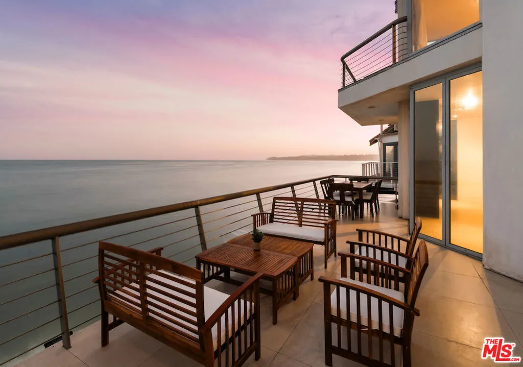 Malibu, California 90265, United States, 5 Bedrooms Bedrooms, ,5 BathroomsBathrooms,Residential,Active,89057