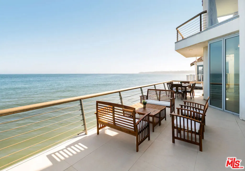 Malibu, California 90265, United States, 5 Bedrooms Bedrooms, ,5 BathroomsBathrooms,Residential,Active,89057