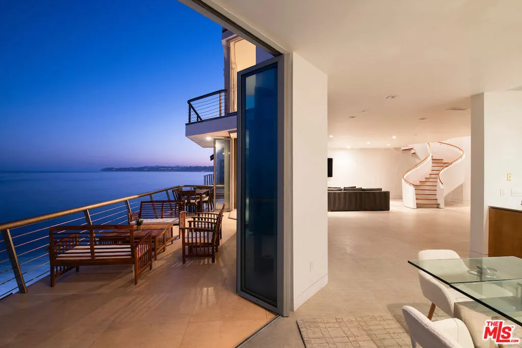Malibu, California 90265, United States, 5 Bedrooms Bedrooms, ,5 BathroomsBathrooms,Residential,Active,89057