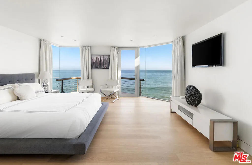 Malibu, California 90265, United States, 5 Bedrooms Bedrooms, ,5 BathroomsBathrooms,Residential,Active,89057
