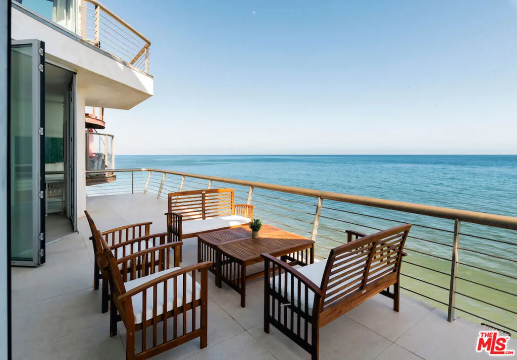 Malibu, California 90265, United States, 5 Bedrooms Bedrooms, ,5 BathroomsBathrooms,Residential,Active,89057