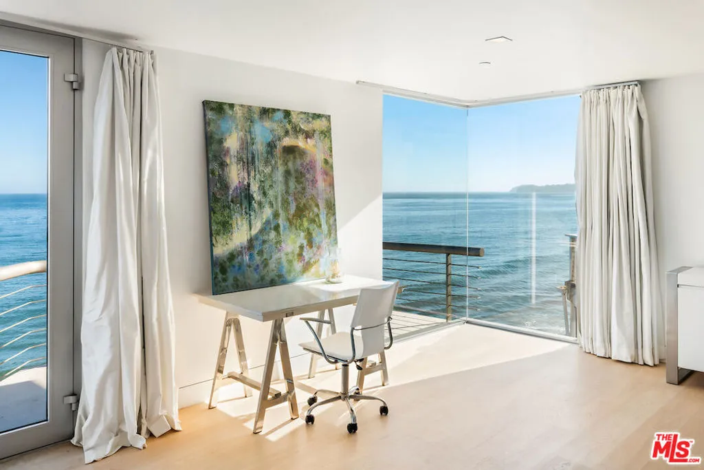 Malibu, California 90265, United States, 5 Bedrooms Bedrooms, ,5 BathroomsBathrooms,Residential,Active,89057