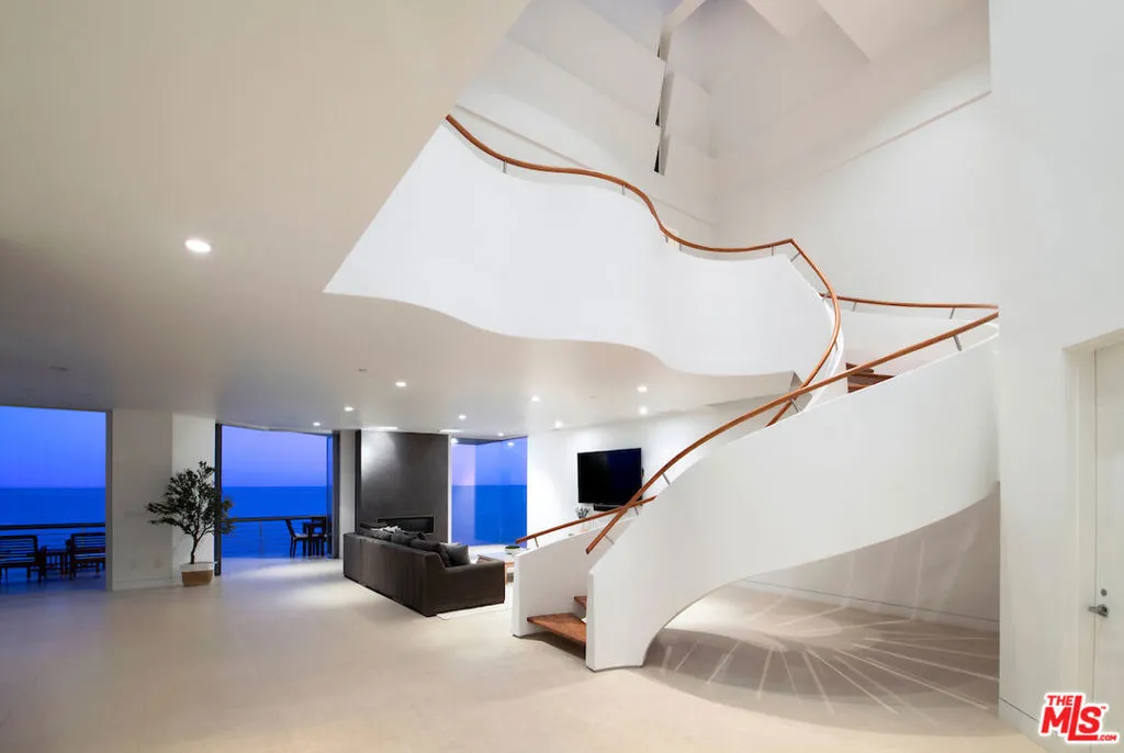 Malibu, California 90265, United States, 5 Bedrooms Bedrooms, ,5 BathroomsBathrooms,Residential,Active,89057