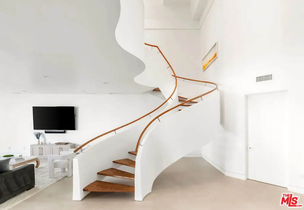 Malibu, California 90265, United States, 5 Bedrooms Bedrooms, ,5 BathroomsBathrooms,Residential,Active,89057