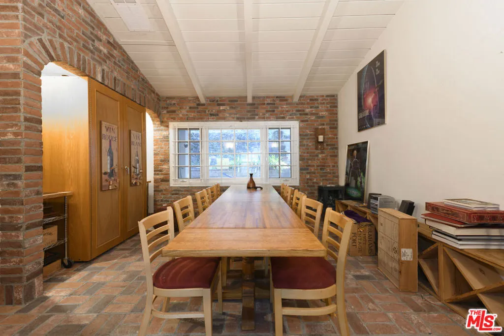 Encino, California 91316, United States, 7 Bedrooms Bedrooms, ,6 BathroomsBathrooms,Residential,Pending,6328