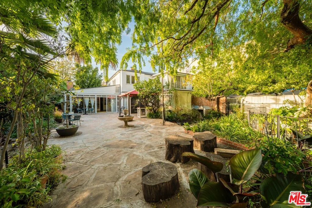Properties 2 728 S Windsor Boulevard