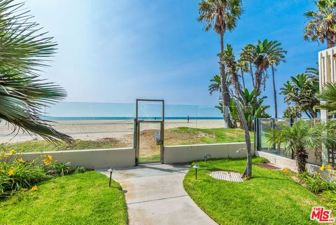 A home in Playa Del Rey