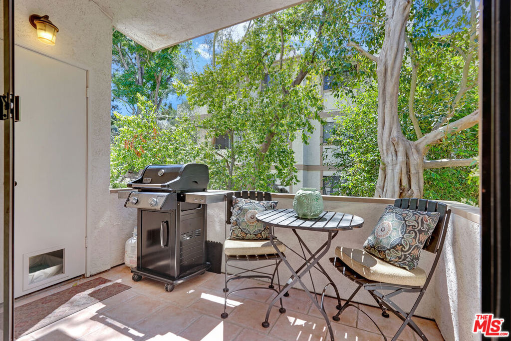 Properties 3 3480 Barham Boulevard 217