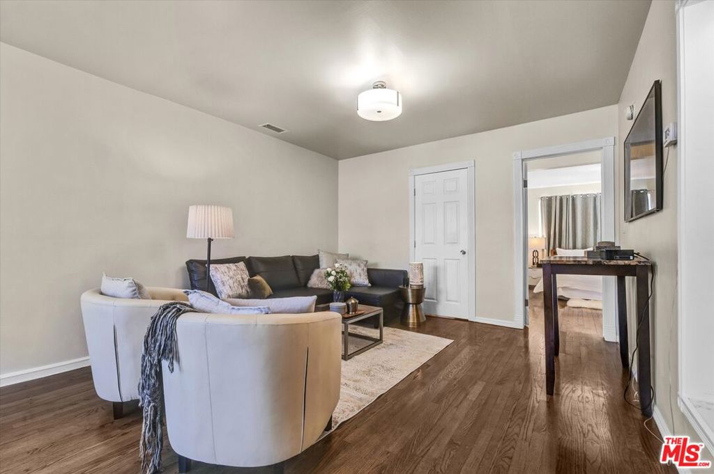 Properties 2 11670 W Sunset Boulevard 303