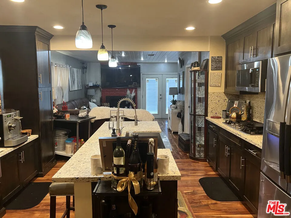 Long Beach, California 90805, United States, 3 Bedrooms Bedrooms, ,2 BathroomsBathrooms,Residential,Active,1801