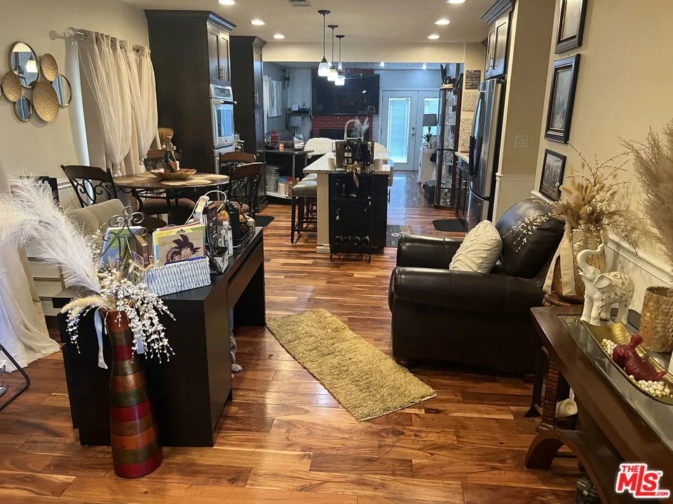 Long Beach, California 90805, United States, 3 Bedrooms Bedrooms, ,2 BathroomsBathrooms,Residential,Active,1801