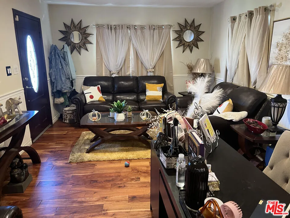 Long Beach, California 90805, United States, 3 Bedrooms Bedrooms, ,2 BathroomsBathrooms,Residential,Active,1801