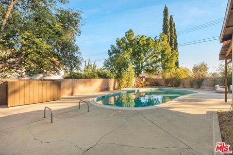 A home in Porter Ranch