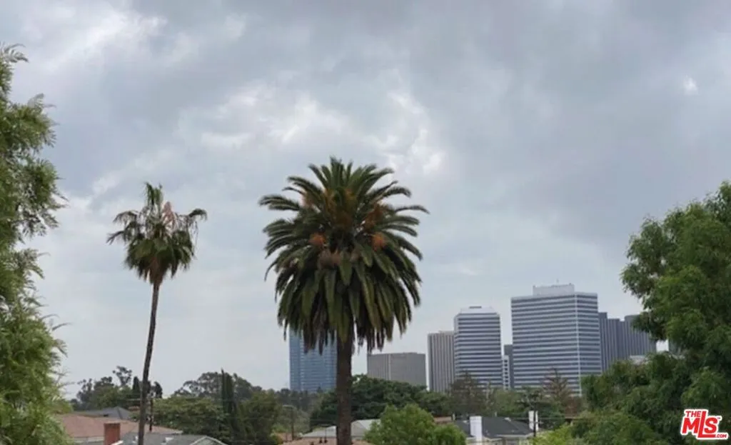 Los Angeles, California 90024, United States, 2 Bedrooms Bedrooms, ,3 BathroomsBathrooms,Residential,Active,120349