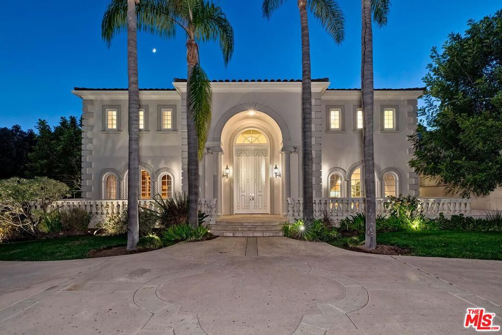Properties 3 701 N Beverly Drive