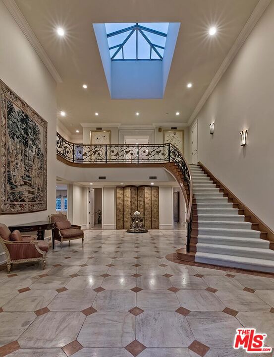 Properties 4 701 N Beverly Drive