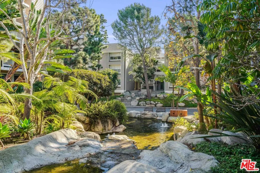 Marina Del Rey, California 90292, United States, 2 Bedrooms Bedrooms, ,2 BathroomsBathrooms,Residential,Active,80146