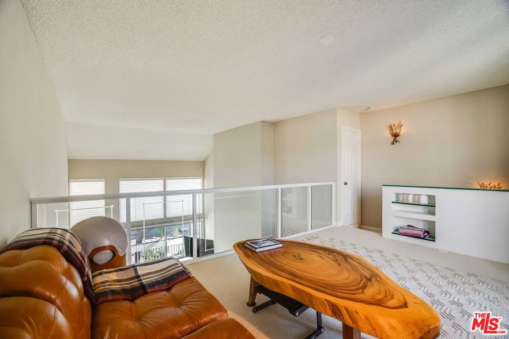 Marina Del Rey, California 90292, United States, 2 Bedrooms Bedrooms, ,2 BathroomsBathrooms,Residential,Active,80146