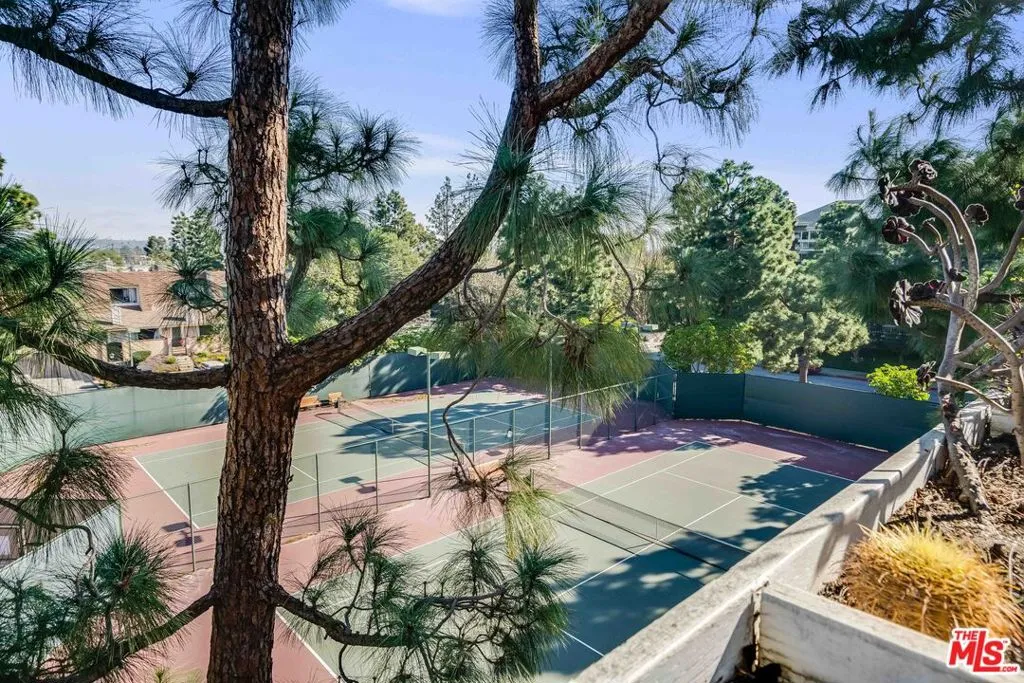 Marina Del Rey, California 90292, United States, 2 Bedrooms Bedrooms, ,2 BathroomsBathrooms,Residential,Active,80146