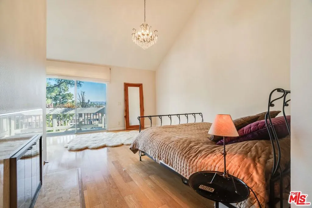 Marina Del Rey, California 90292, United States, 2 Bedrooms Bedrooms, ,2 BathroomsBathrooms,Residential,Active,80146