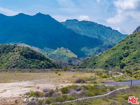 31725 Lobo Canyon Road Agoura Hills CA 91301