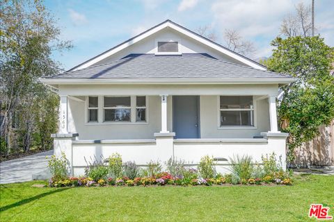 1563 E Elizabeth Street Pasadena CA 91104