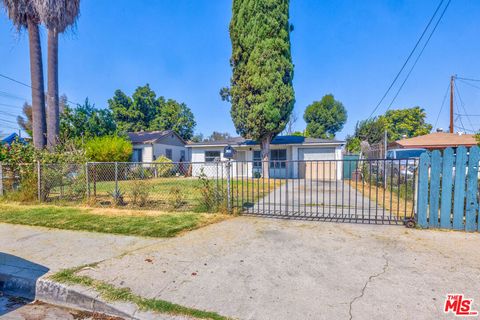 A home in El Monte