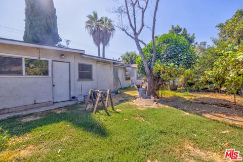 A home in El Monte