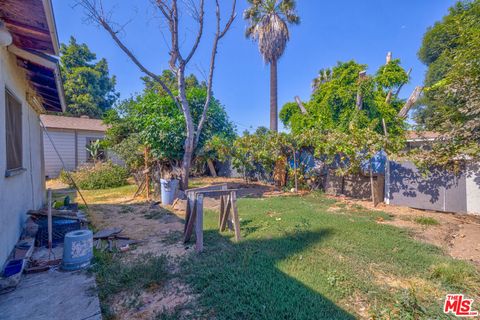 A home in El Monte