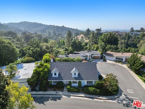 A home in Studio City