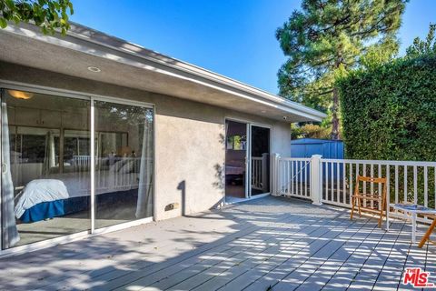 A home in Studio City