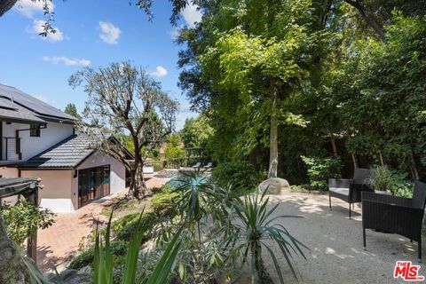 A home in Tarzana