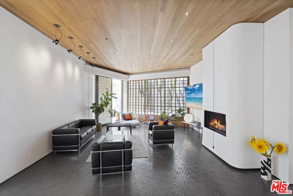 Properties 3 1415 6th Street