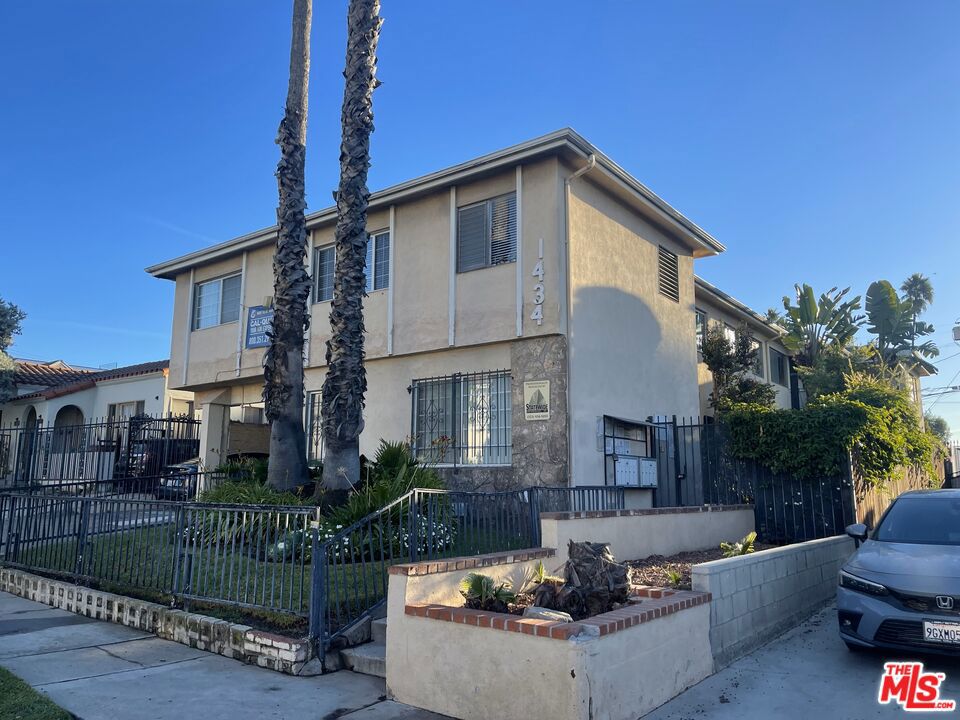 Properties 1 1434 S Orange Drive