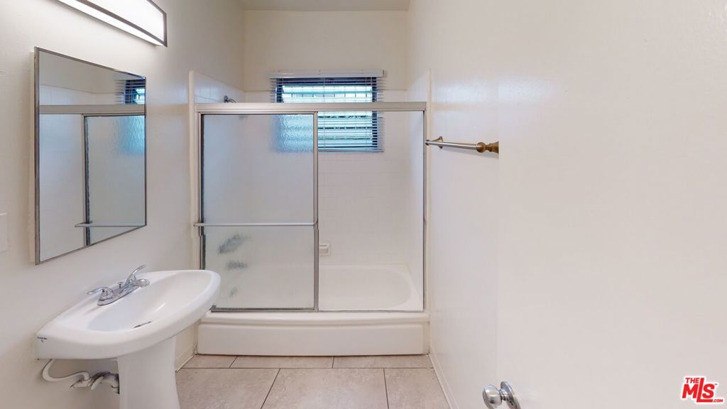 Properties 3 1434 S Orange Drive