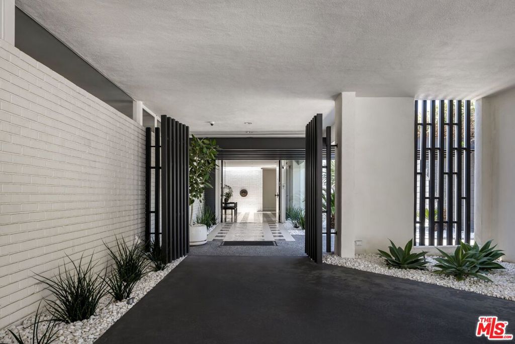 Properties 3 1012 Wallace