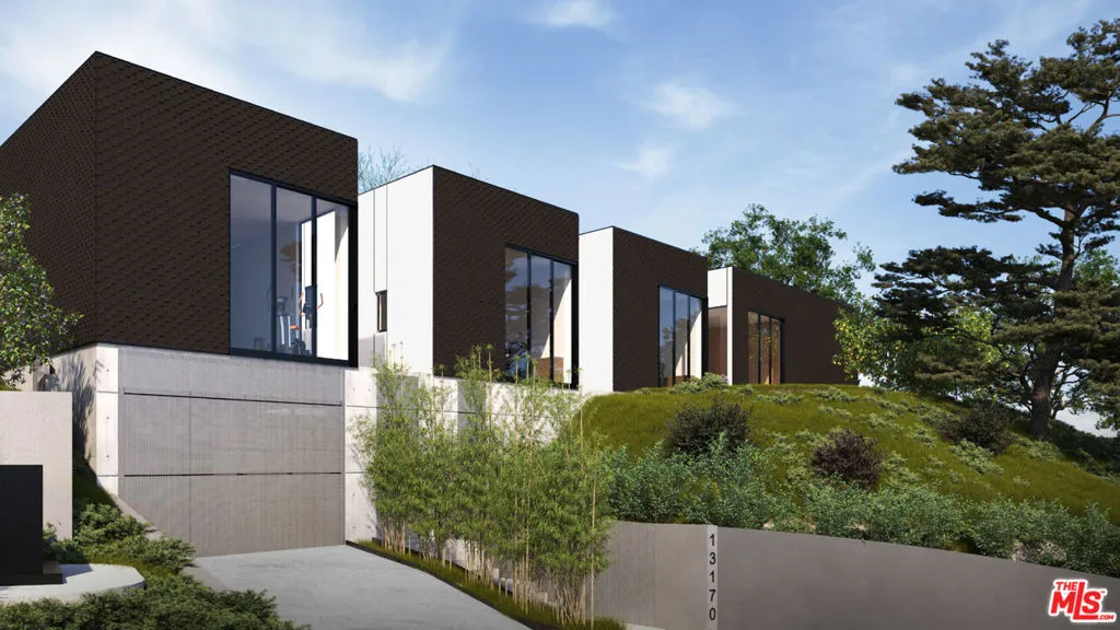 Beverly Hills, California 90210, United States, 5 Bedrooms Bedrooms, ,7 BathroomsBathrooms,Residential,Active,81760