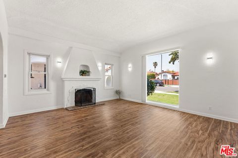 Single Family Residence in Los Angeles CA 3626 62nd Street.jpg