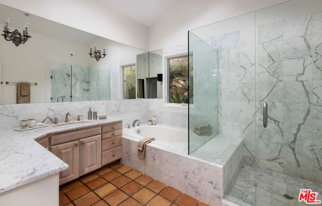 Santa Barbara, California 93108, United States, 4 Bedrooms Bedrooms, ,5 BathroomsBathrooms,Residential,Active,105408