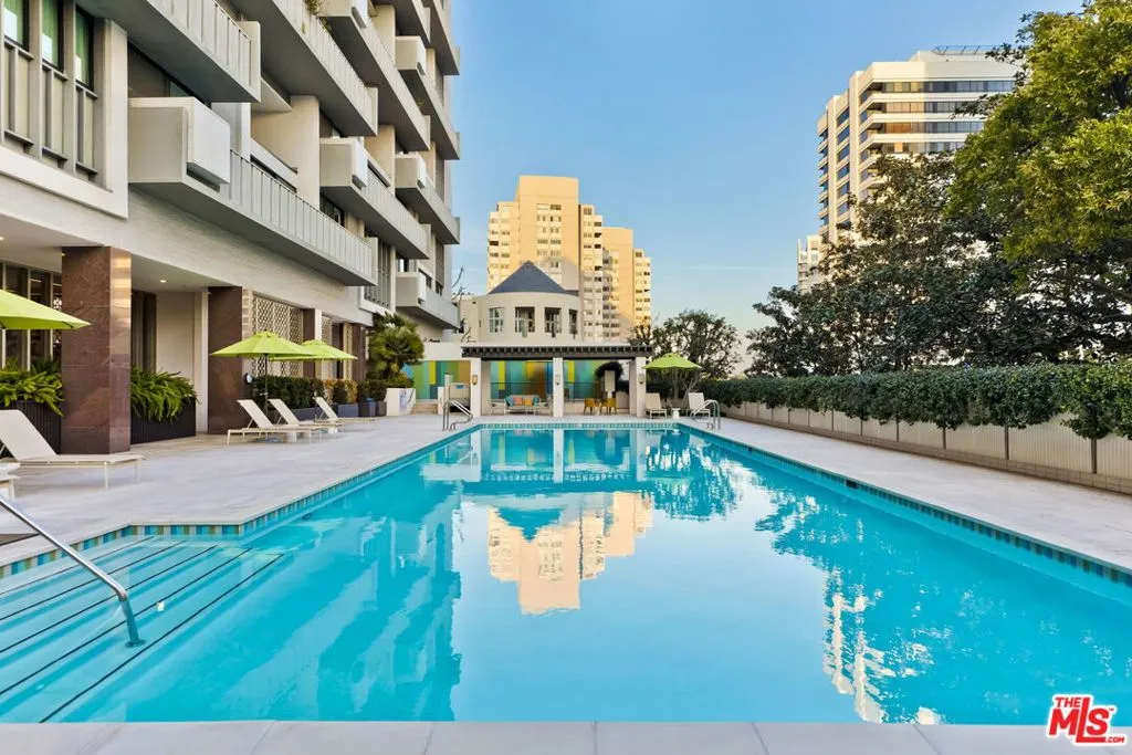 Los Angeles, California 90024, United States, 2 Bedrooms Bedrooms, ,4 BathroomsBathrooms,Residential,Active,103937